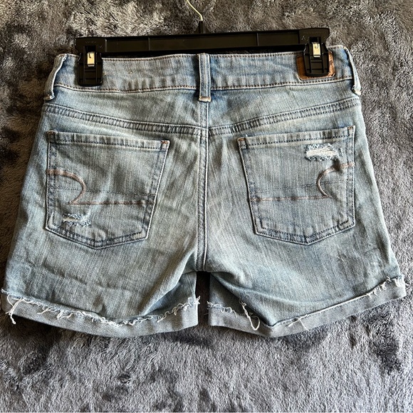 American Eagle Women's Sz 0 Distressed Stretch Midi Denim Shorts Blue - Picture 4 of 8